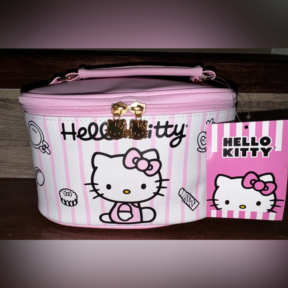✅ Super Cute 🥰 Hello  Kitty Super Cute Makeup / Cosmetic Bag -NEW - Picture 4 of 14